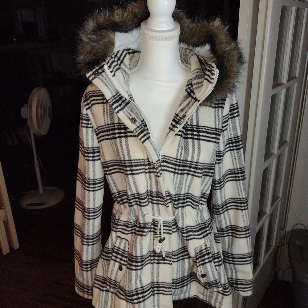 26 International Ashley Plaid Coat Faux Fur Hood